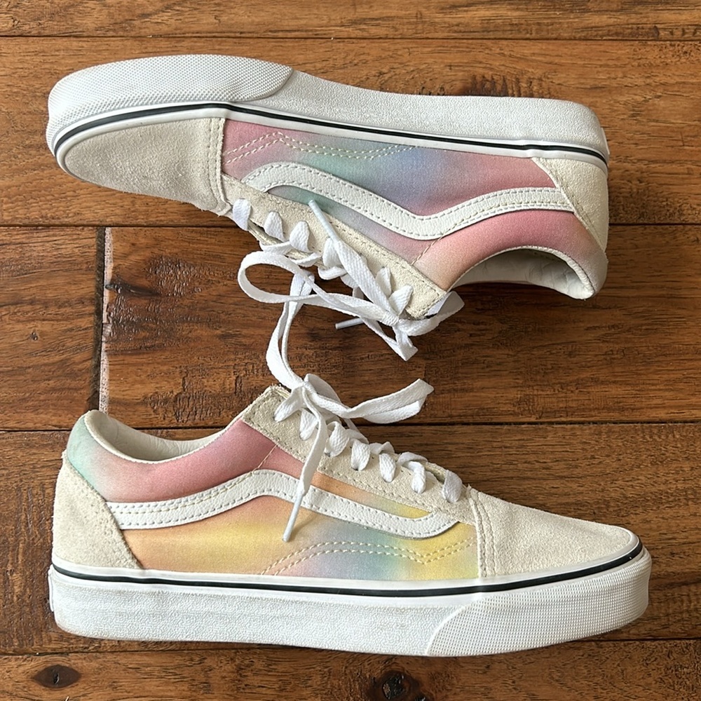 Vans Old Skool Low Top Sneakers Skate Shoes in Aura Shift Multi / True White 7